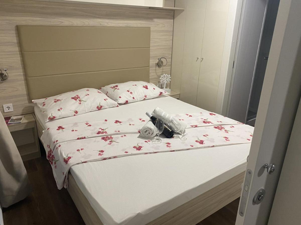 Apartments With A Parking Space Pakostane, Biograd - 16579 Εξωτερικό φωτογραφία